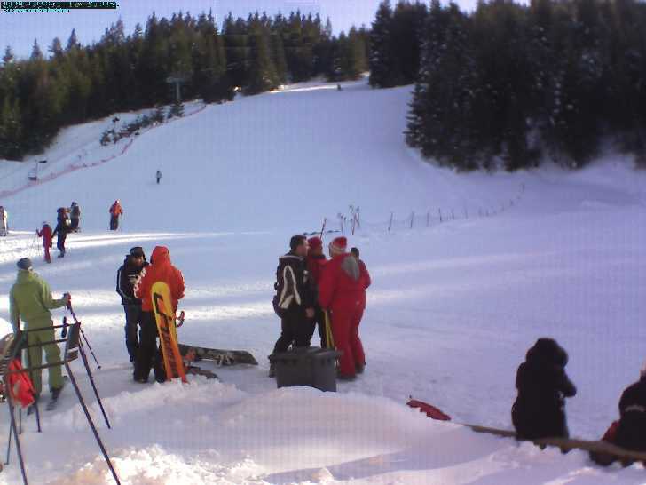 Хижа 'Пионерска' времето уеб камера долна лифт станция ски писта над Паничище Рила планина Free-WebCamBG