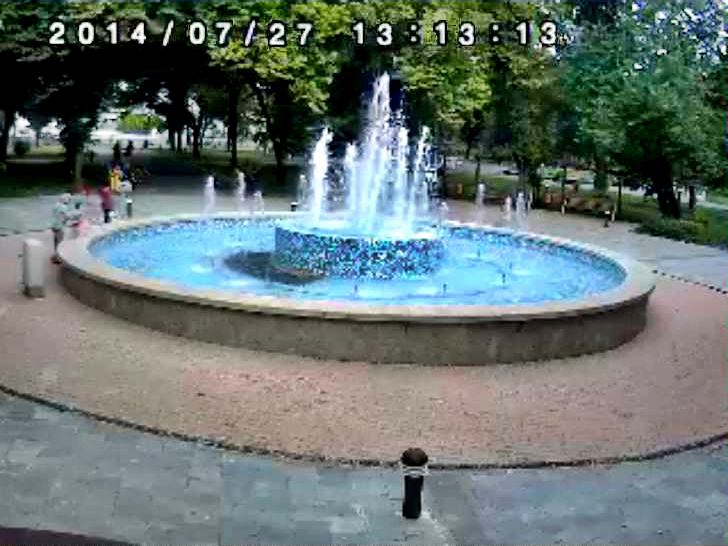 Карнобат времето уеб камера Център Градски парк стар фонтан до Стадион Free-WebCamBG