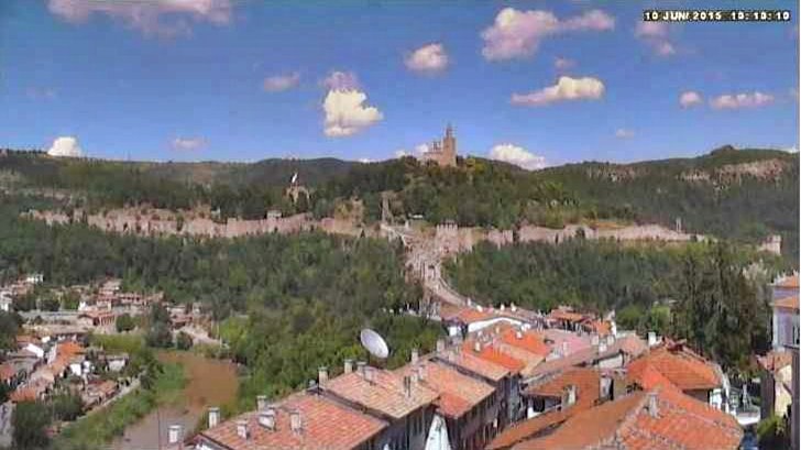 Велико Търново времето уеб камера панорама над център, улици и хълм крепост 'Царевец' Free-WebCamBG