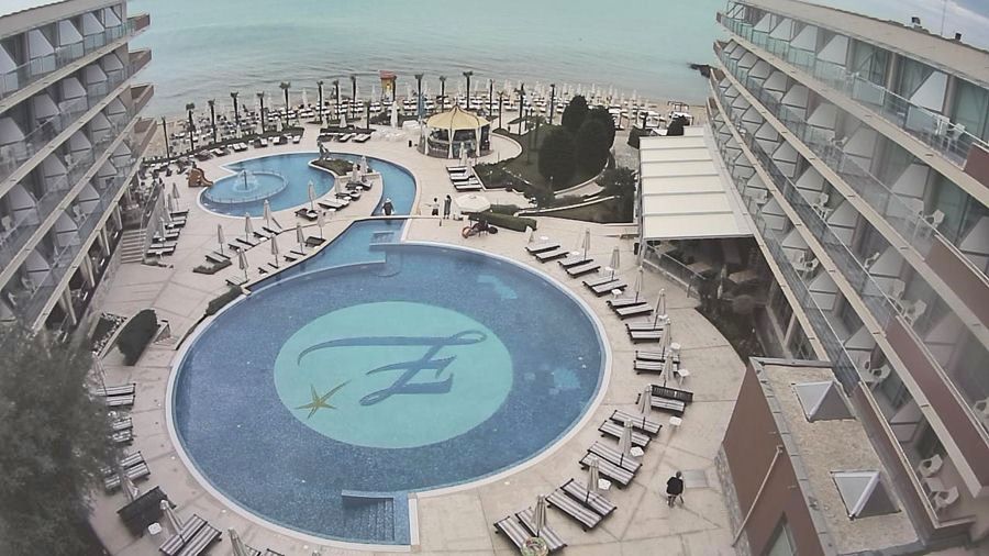 ВС 'Елените' времето уеб камера басейн хотел 'Зорница Сендс' СПА ('Zornitza Sands' SPA) и плаж Черно море, залив 'Козлука', kamerite Free-WebCamBG