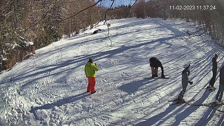 Местност 'Узана' ('Вътро поле') времето уеб камера парк 'Rainbow hill', ски и сноуборд писта, влек 'Rope Tow', Стара планина, kamerite Free-WebCamBG