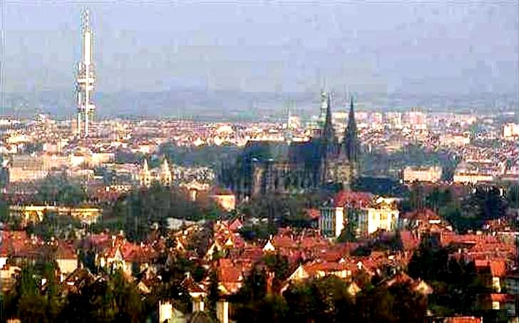 Прага времето уеб камера панорама Център Пражки замък, Жижков ТВ кула, хълм 'Петрин', 'Вацлавски' площад столица Чехия Free-WebCamBG