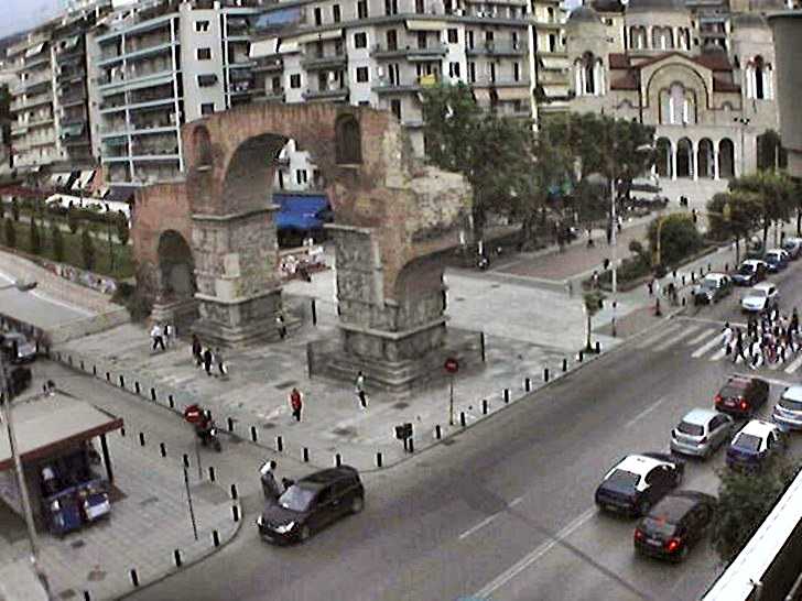 Солун времето уеб камера Арката на Галерий 'Камара' и улица 'Егнатия' Тесалоники Гърция Free-WebCamBG