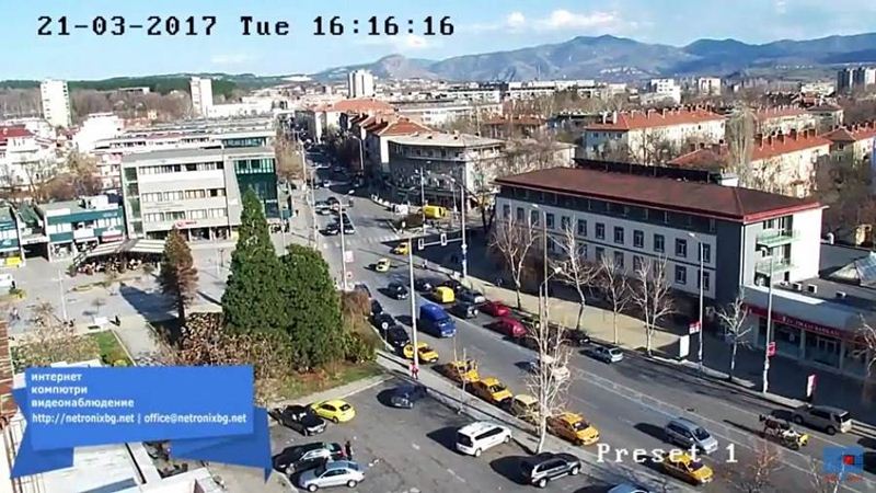 Кърджали времето уеб камера център, трафик улици, панорама от сградата на театър 'Димитър Димов', Родопи планина, kamerite Free-WebCamBG
